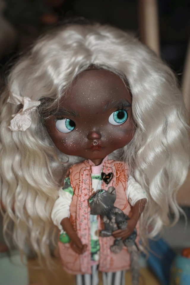 blythe doll  custom  ooak blythe doll clothes ball jointed doll - Image 3 of 4