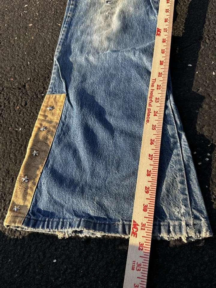 Pantalones de mezclilla azules acampanados con parte inferior King Bell de ajedrez vintage de los años 70 con ribete de estrella amarilla Foto 3 de 4