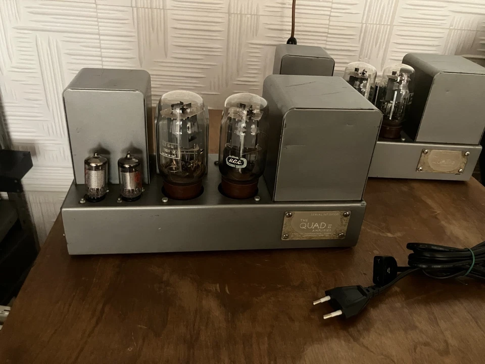 Set Hi-Fi Quad II Monofonici Pre 2 Radio - Immagine 2 di 4