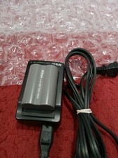 Genuine Original Nikon Battery EN-EL3e and Charger MH-18a For D90 D200 D300 and