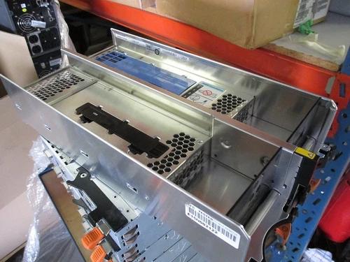 EMC F421M U444D AX4 LLC Storage Processor 303-093-001 FROM TRPE 900-566-008