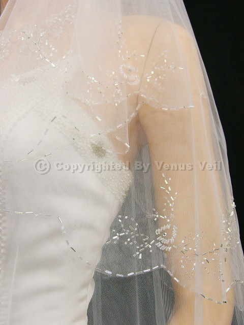 2T White Bridal Cathedral Length 15 Motifs Beaded Scalloped  display picture 3