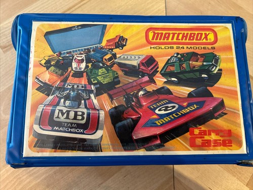 Vintage Matchbox Blue Carry Case 1976 (4 CARS INCLUDED) - Picture 3 of 11