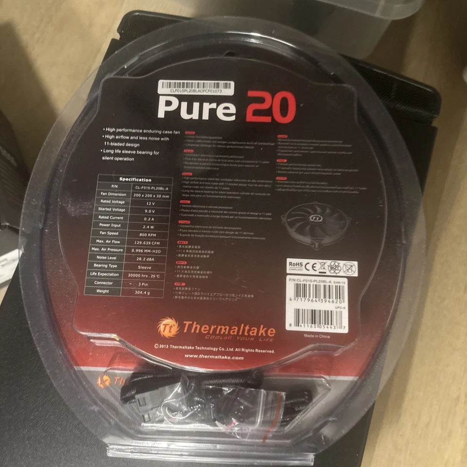 Thermaltake Pure 20 200 x 200 x 30mm Chilling Effect Fan CL-F015-PL20BL-A New - Image 2 of 2
