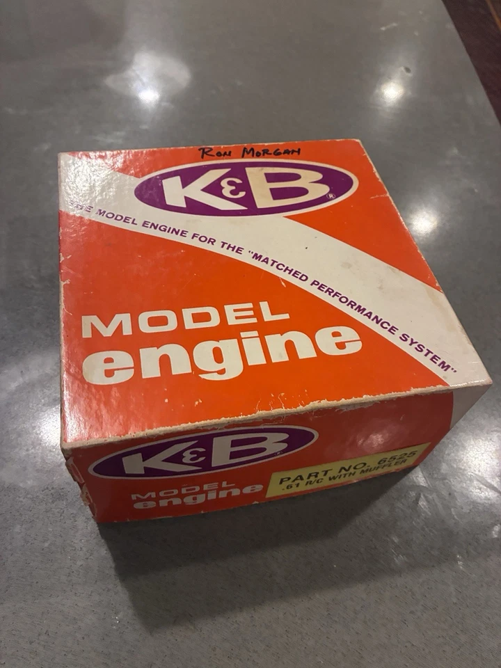 K&B 61 W Perry Pumpe und Vergaser RC Modellflugzeug Motor