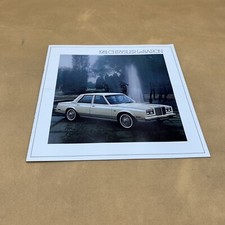 1981 CHRYSLER LEBARON ORIGINAL DEALER SHOWROOM SALES BROCHURE CATALOG BOOK