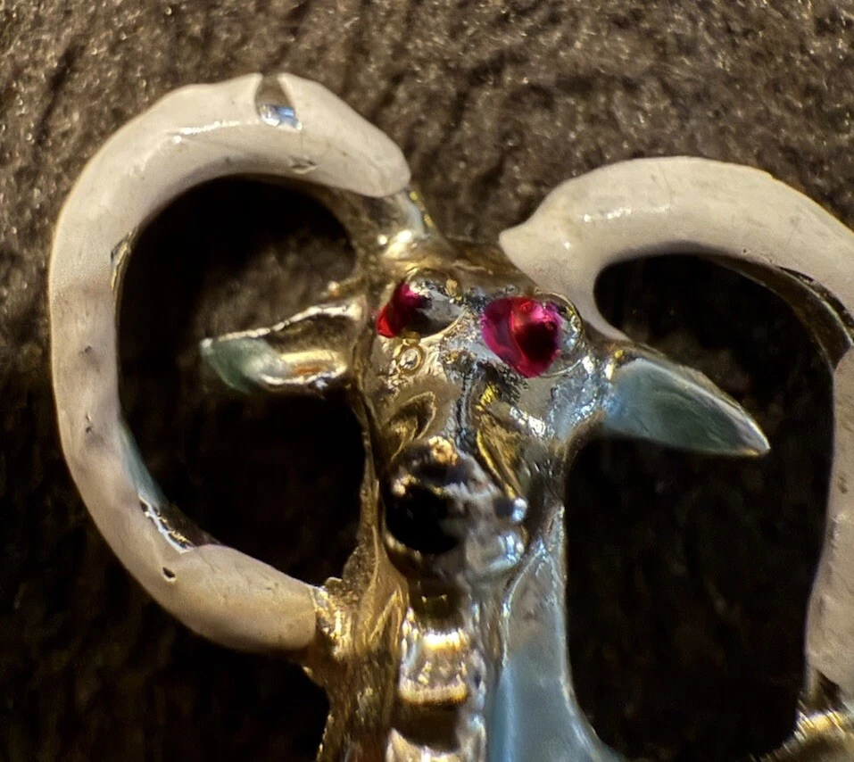 Vintage Goat Pin Gold Tone With Curled Horns - Light Green Body, Black Hooves - Image 4 of 4