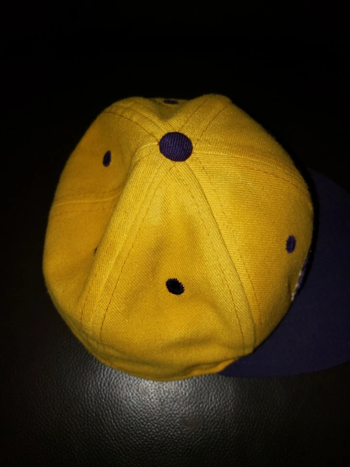 Gorra de baloncesto New Era Kids amarilla Lakers Mickey Mouse Foto 4 de 4