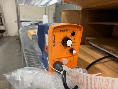 Prominent Beta/ 5 BT5B1008PVT2000UD010A00 145psi, 1.83gph