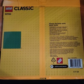 Unopened & New LEGO CLASSIC: Green Baseplate (10700)