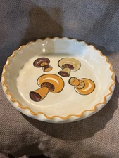 mid-century mushroom pie plate, Los Angeles Potteries, 1971