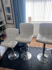 Set of 3 Adjustable Bar stools with Swivel and Hydraulic Height Adjustment