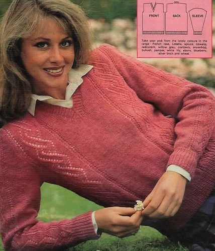 108 LADIES 4PLY LACE PANEL SWEATER 34 