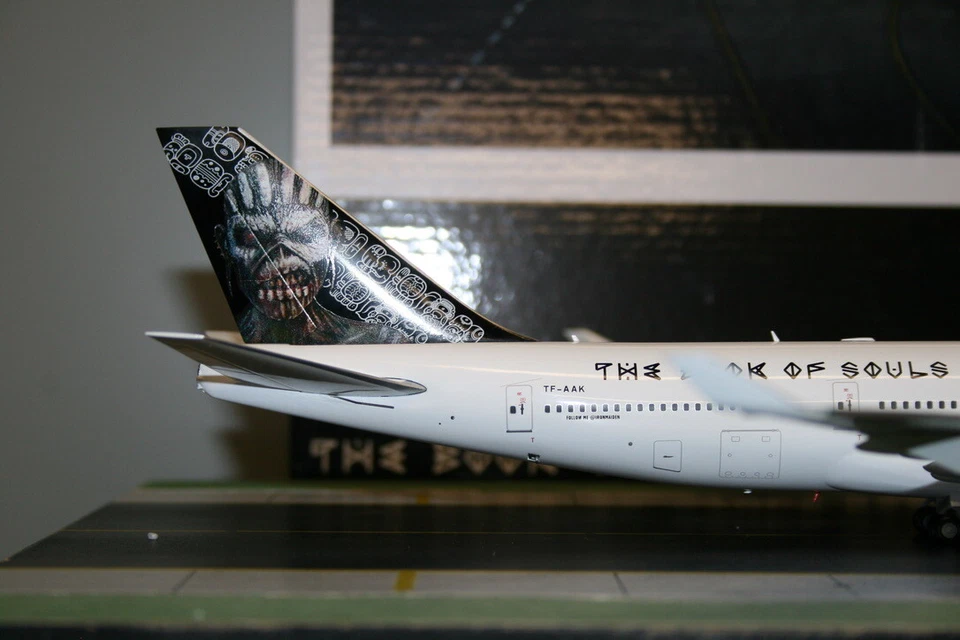 Herpa Wings 1:200 Iron Maiden Boeing 747-400 TF-AAK (571609) "Ed Force One" - Image 4 of 4