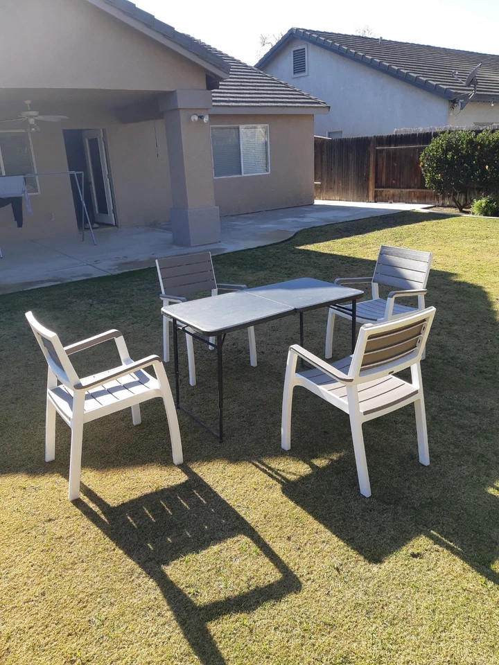 Juego de mesa y silla Mainstays MSD302126571001 - multicolor (cuatro piezas) Foto 3 de 4