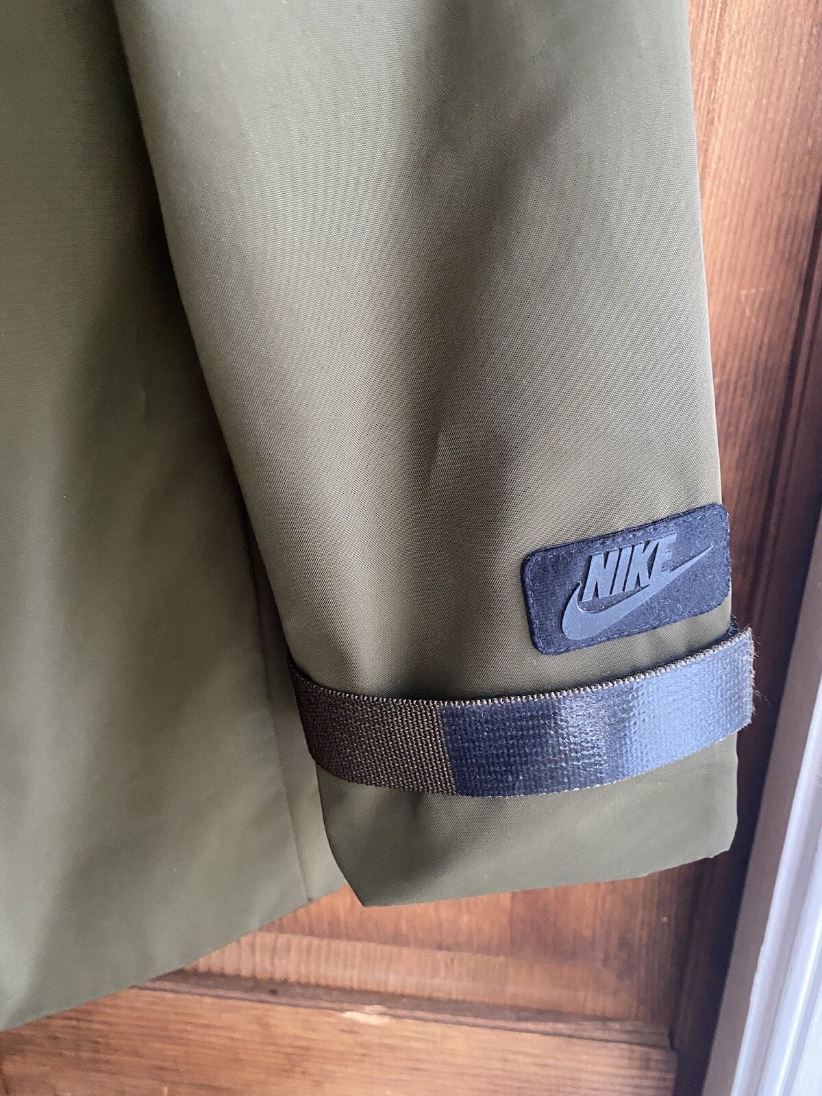 Nike Women’s Rain Jacket Olive Green Black Windbreake… Gem