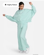  70 Women's LARGE Nike Fleece Oversized Cropped Crewneck Sweatshirt DQ5761 346