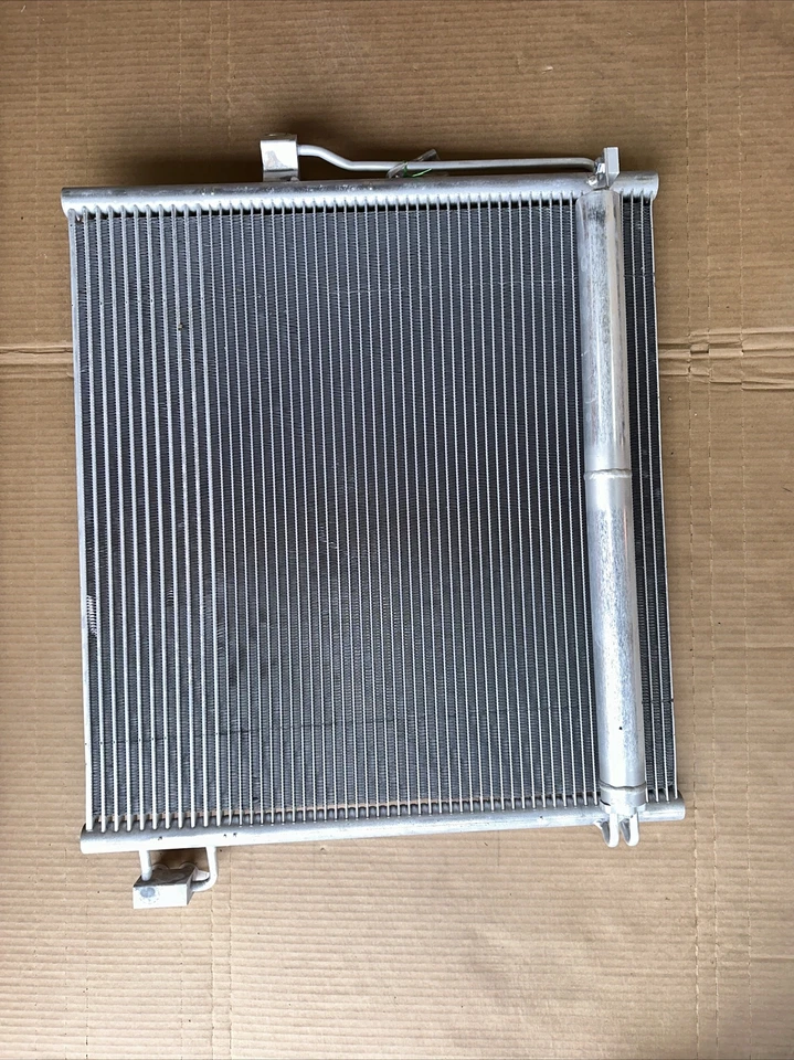 Производительный конденсатор радиатора кондиционера подходит для некоторых моделей Mercedes-Benz 2012-2018 годов выпуска - Изображение 4 из 4