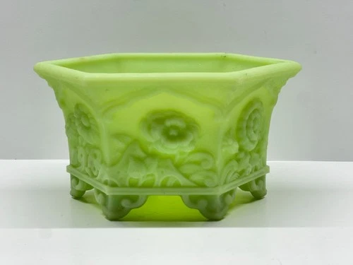 Vintage Fenton Custard UV Glows Glass Hexagon Chrysanthemum Planter Vase