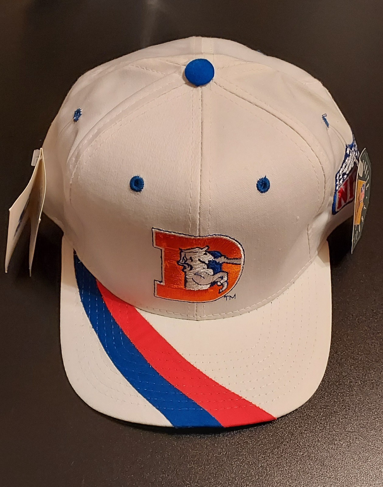 Vintage 1990s Starter NFL Denver Broncos White Classic Team NFL Collection RARE image 2