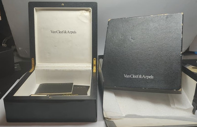 Van Cleef & Arpels Authentic Presentation Box w/ Books Card Preowned