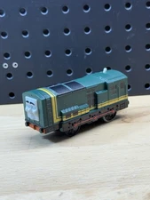 2013 Trackmaster Thomas & Friends Paxton WORKING Motorized Train Engine