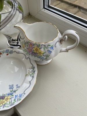Vintage Grosvenor Bone China Milchkännchen Zuckerdose und Keksteller
