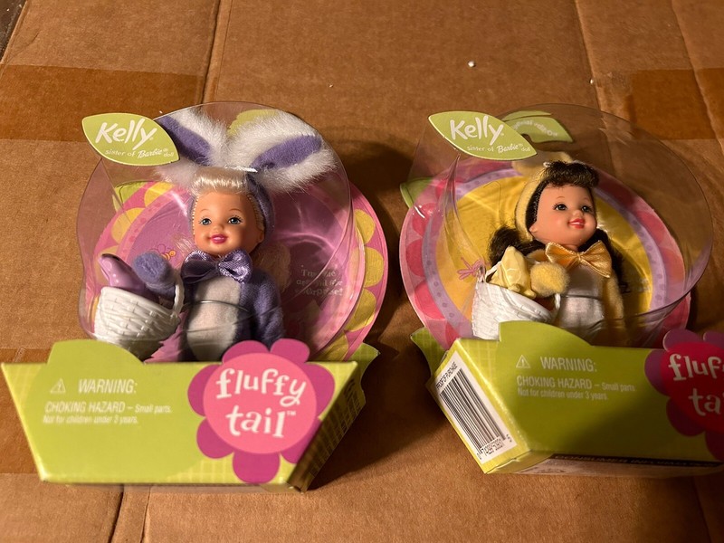 2001 NRFB Barbie Kelly Fluffy Tail Set of 2 Easter Bunnies
