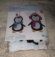 Creatology felt ornament kit penguins 96 pieces Sealed