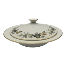 Royal Doulton Larchmont TC1019 Round Covered Vegetable Tureen Vintage Serveware