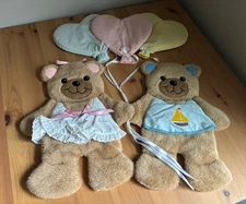 Century Originals Bear Balloons Baby Infant Nursery Wall Hanging Soft Decor 1987