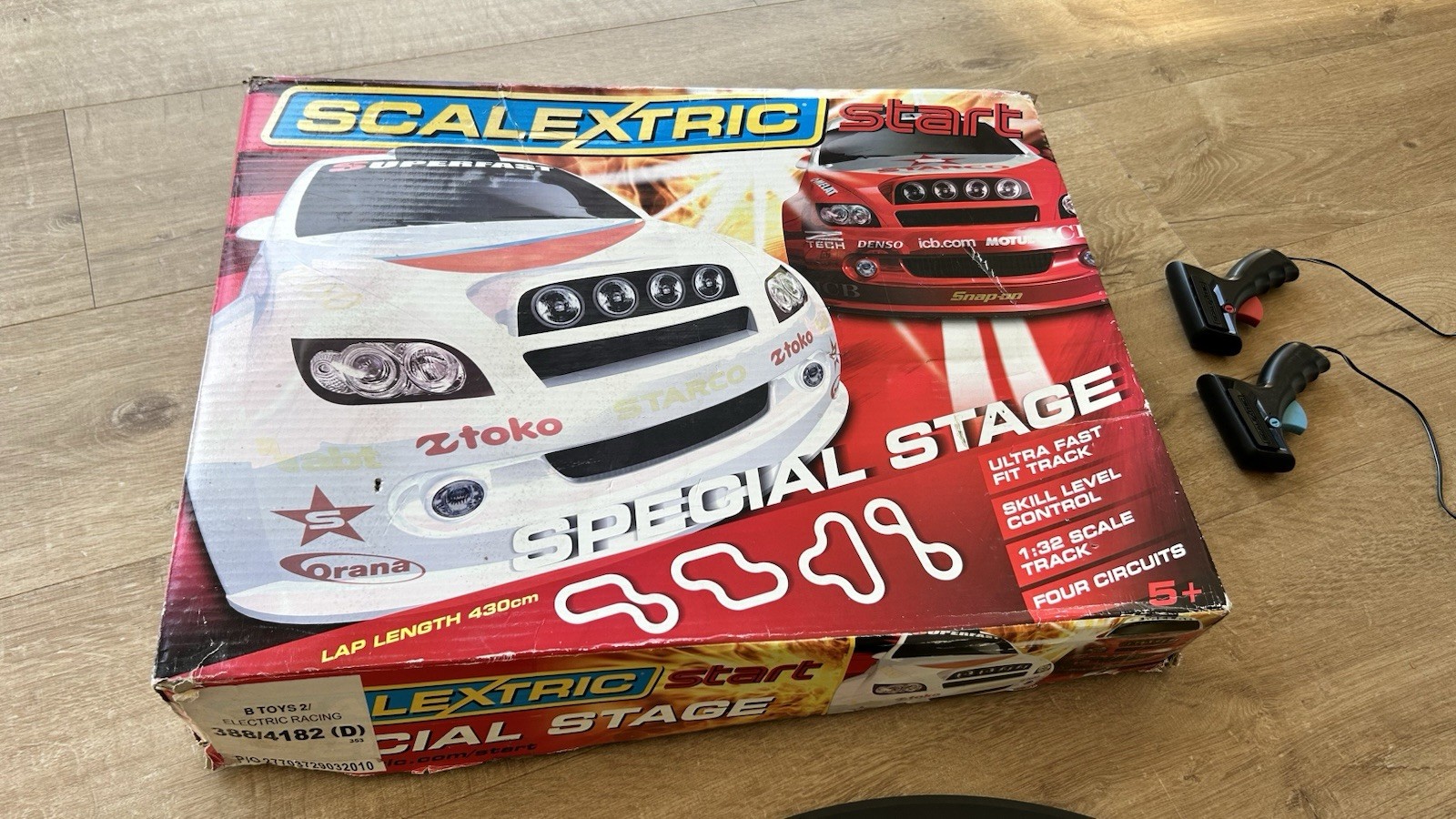 RARE ! COFFRET circuit de voiture ancien. SCALEXTRIC. 097420 Complet