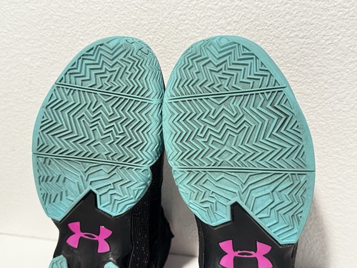 Scarpa da basket Under Armour da uomo Stephen Curry alta 2,5 Miami taglia 12 nera verde acqua - Foto 12 di 14