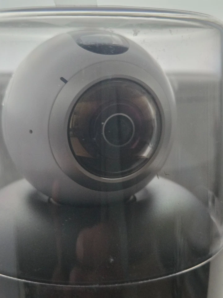 New Samsung Gear 360 Degree Cam - high resolution video and photos.  - Image 3 of 4