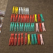 47 Vintage Colorful Assorment Of Plastic Clothes Pins 3? To 3.5"