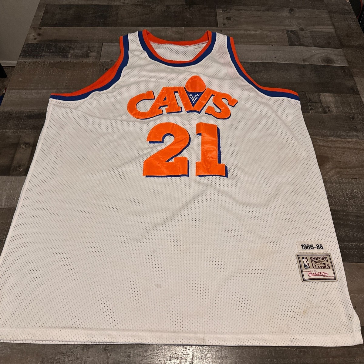 Mitchell &amp; Ness - Mitchell&amp;Ness NBA World Tour アイバーソン Amazon.co.jp: Mitchell & Ness アレン・アイバーソン メンズ