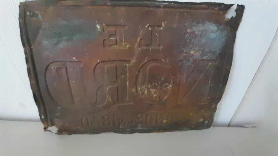 Plaque en métal "LE NORD" Fondé en 1840 Lettres en relief - Photo 3/4