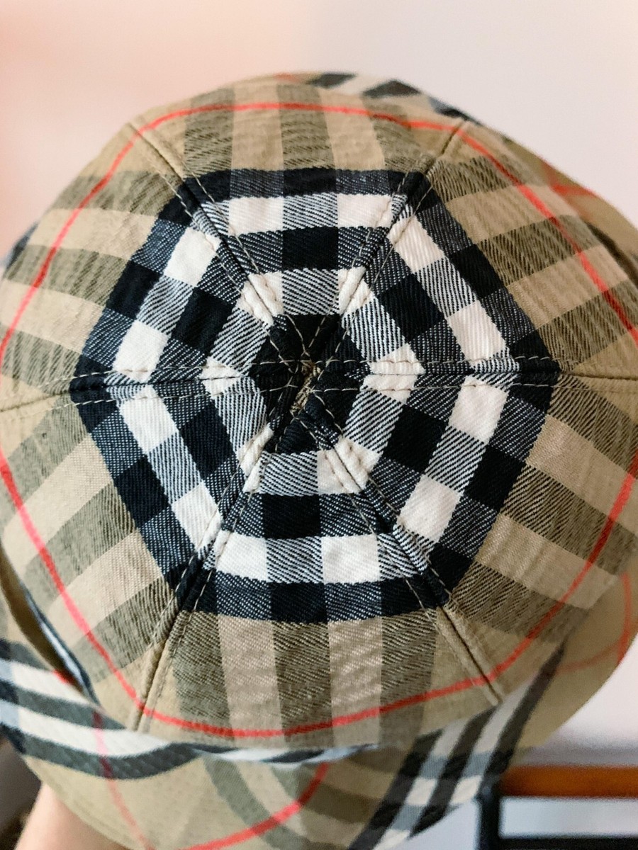 Vintage Burberry display picture 1