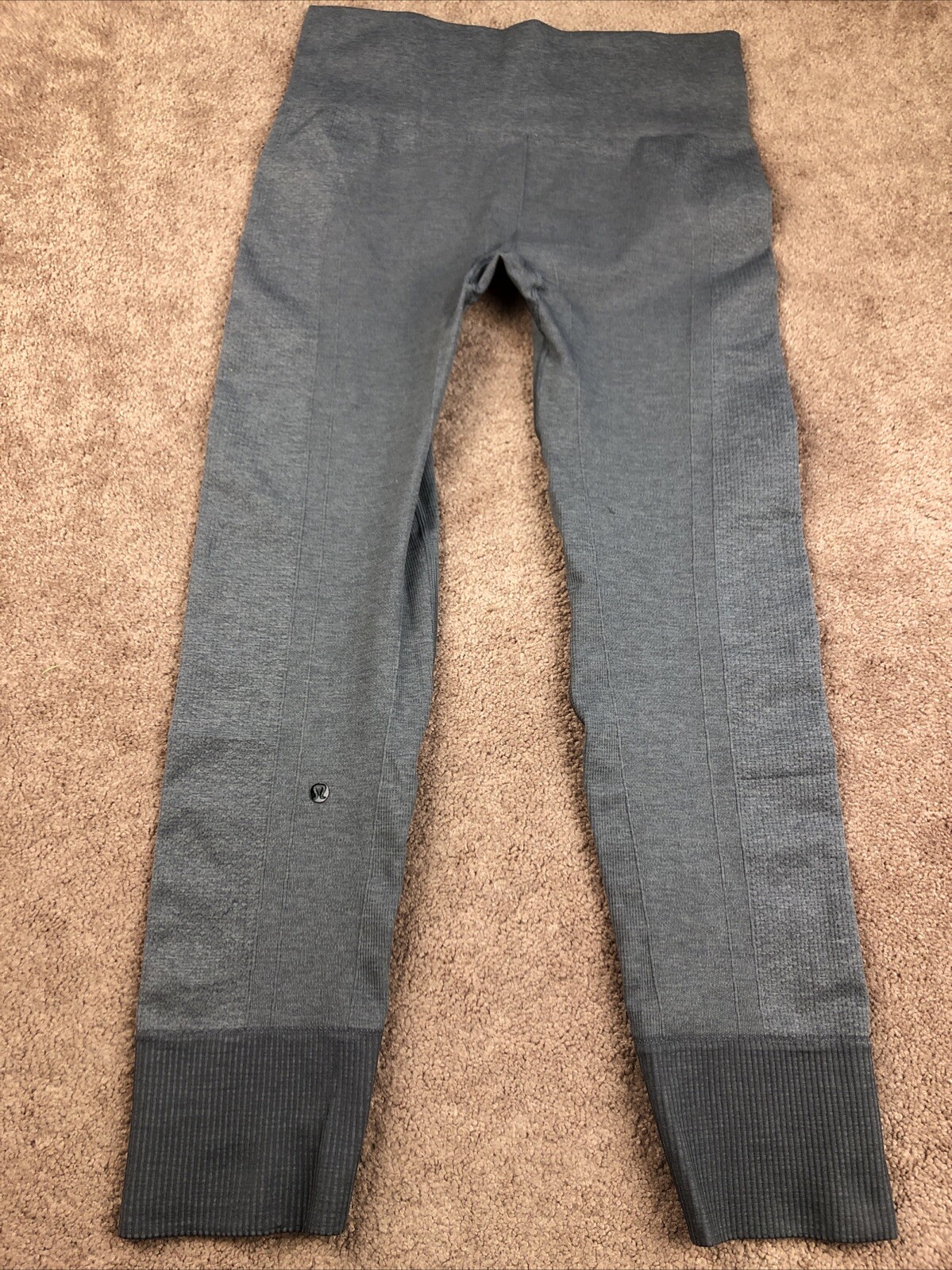 Lululemon Solid Grey Compression Leggings Size 6? - image 3
