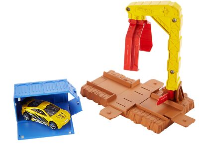Hot Wheels Track Builder Crate Crash-- Stunt Pack