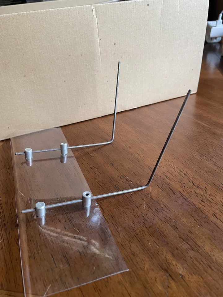 *MEGA RARE* phoenix road ace  chevron B36 F1 1/8 NITRO RC CAR Japan In Stock - Image 4 of 4