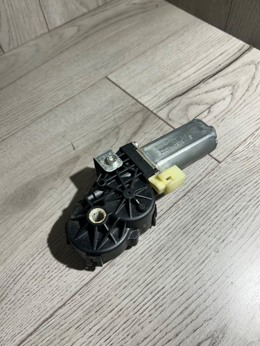 BMW 7ER E65 SITZVERSTELLMOTOR VORNE RECHTS 0390201973 OEM