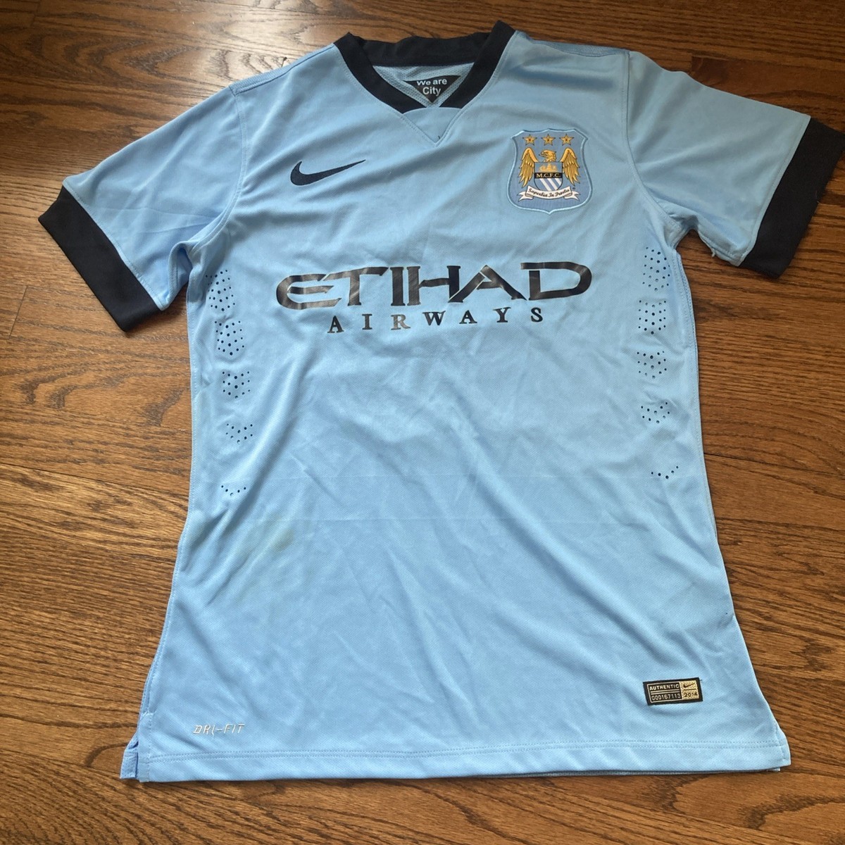 Manchester City Home Shirt Kun Aguero #16 (M) Authentic Retro