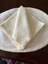 Vintage MADEIRA Embroidered/Applique Linen Organza Yellow 8 Napkins/8 Placemats