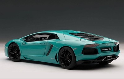 オートアート アヴェンタドール LP700-4 Amazon | AUTOart 1/18 ランボルギーニ アヴェンタドール LP700