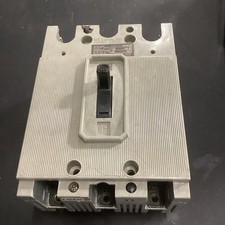 HE3B100 ITE SIEMENS 3 POLE 100AMP 480V CIRCUIT BREAKER Used ⚪️