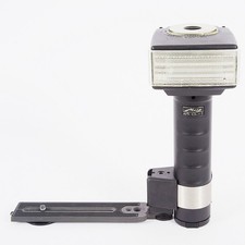 PISTOLA FLASH METZ 45 CL-1 TESTA GIREVOLE/INCLINABILE, PACCO BATTERIA AA, STAFFA FLASH TESTATA