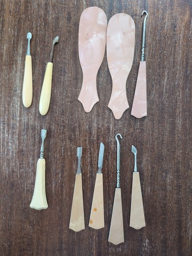 Collection Of Antique Button Hook, Shoe Horns And Manicure Tools