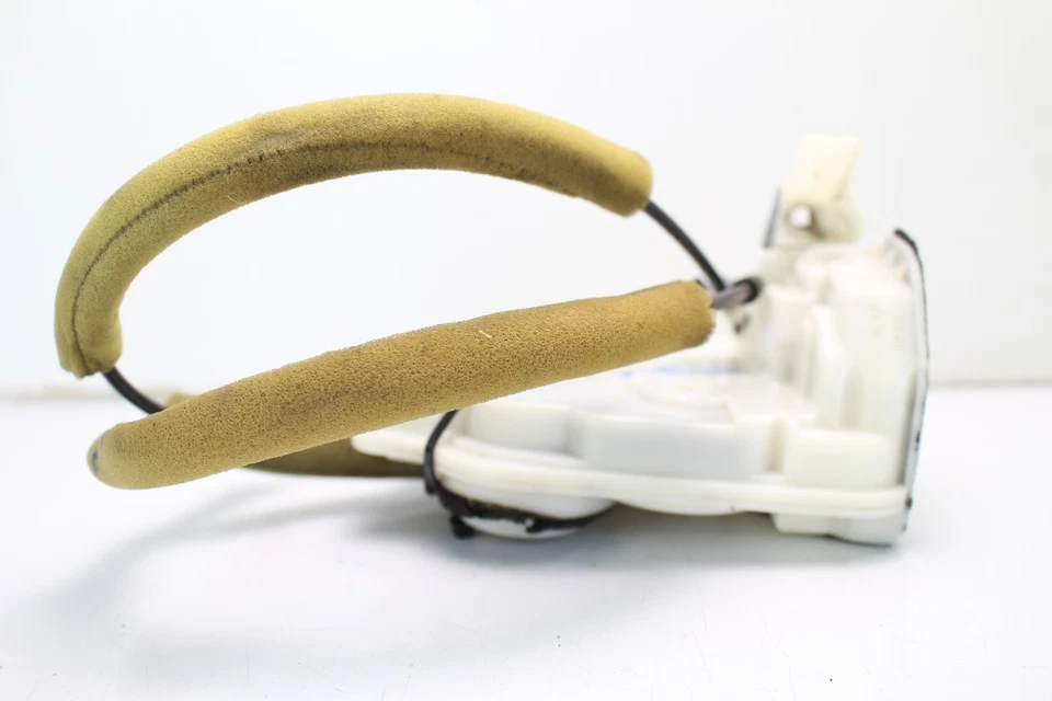 Actuador de cerradura de pestillo de puerta lateral derecha Mazda 3 S Touring 2010-2013 OEM Foto 4 de 4