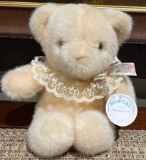 VINTAGE EDEN wind-up MUSICAL Beige Peach Tan TEDDY BEAR 7 Lace Collar NWT Video